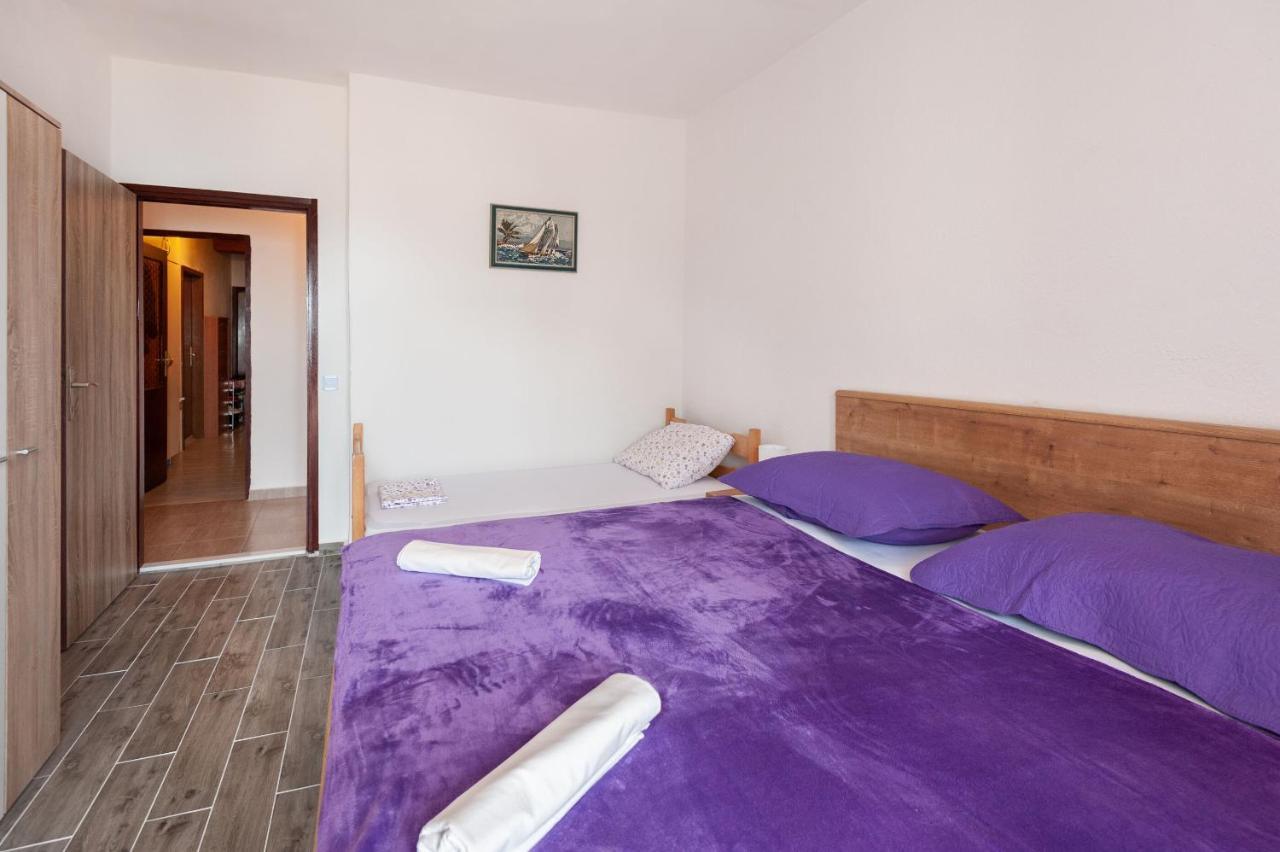 Apartment Lile Brela
